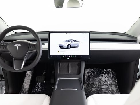 Used 2023 Tesla Model Y Long Range AWD/4WD image 35