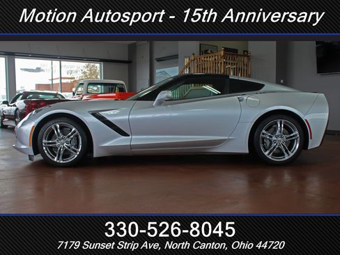 Used 2017 Chevrolet Corvette Stingray Coupe w/ 3LT Preferred Equipment Group image 7