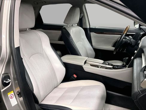 Used 2019 Lexus RX 350 FWD w/ Navigation Package image 8