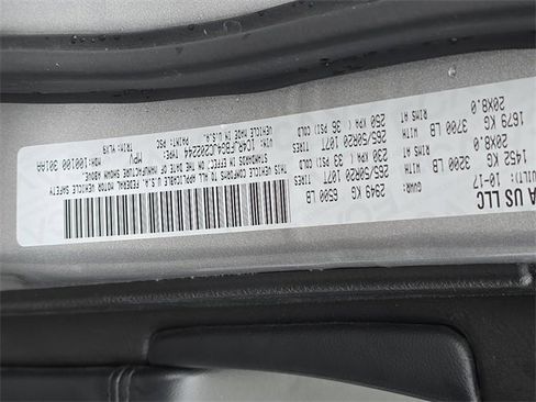 Used 2018 Jeep Grand Cherokee Limited image 38