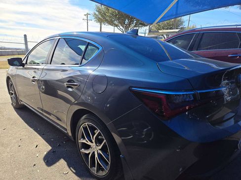 Used 2019 Acura ILX image 3