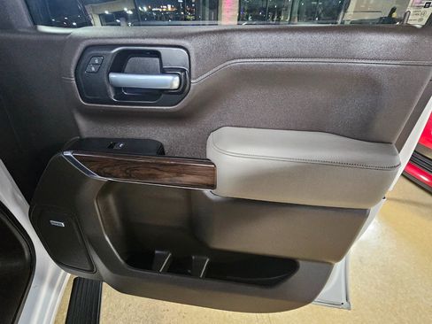 Used 2021 GMC Sierra 1500 SLT w/ SLT Premium Plus Package image 9