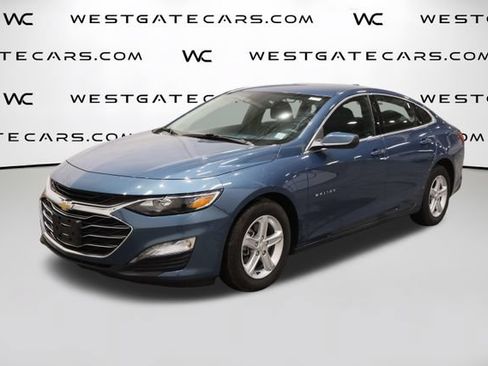 Used 2024 Chevrolet Malibu LT FWD image 1