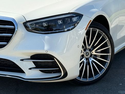 Used 2023 Mercedes-Benz S 580 4MATIC Sedan image 3