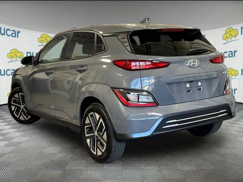 Used 2023 Hyundai Kona SE image 4