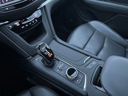 Used 2023 Cadillac XT5 Premium Luxury image 28