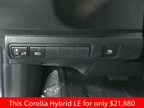 Used 2023 Toyota Corolla LE image 32