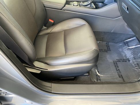 Certified 2025 MAZDA MAZDA3 Hatchback w/Premium Plus Pkg AWD/4WD image 45
