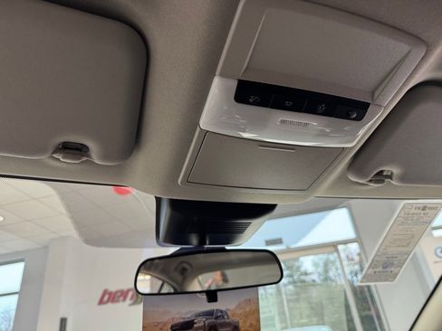 New 2025 Nissan Sentra SR image 24