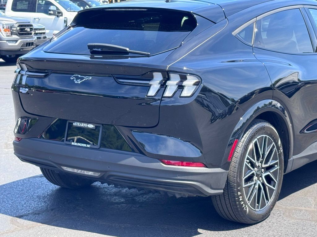 Used 2025 Ford Mustang Mach-E Premium AWD/4WD image 5