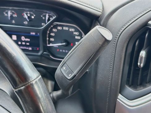 Used 2019 GMC Sierra 1500 SLT w/ SLT Premium Package AWD/4WD image 18