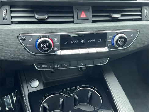 Used 2022 Audi A5 2.0T Premium Plus w/ Premium Plus image 26