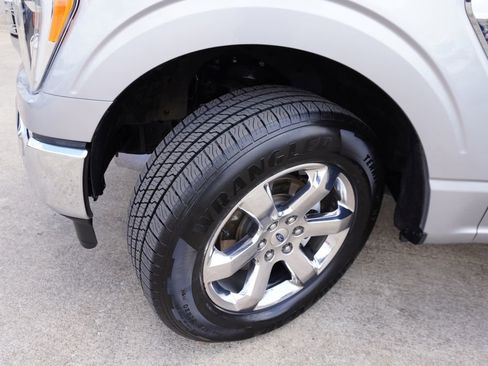 Certified 2021 Ford F150 XLT w/ Equipment Group 302A High image 28