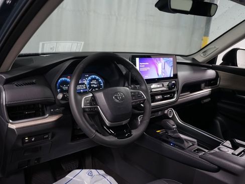 New 2026 Toyota Grand Highlander Limited image 11
