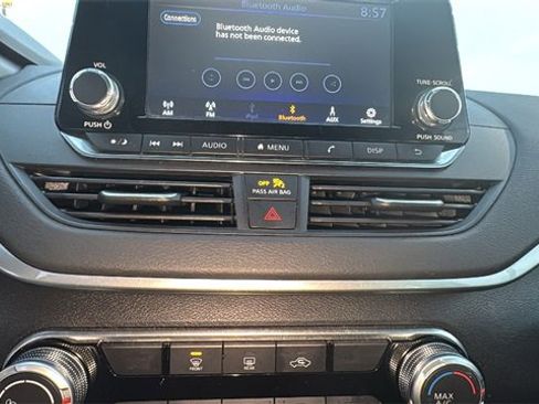 Used 2024 Nissan Altima 2.5 S image 18