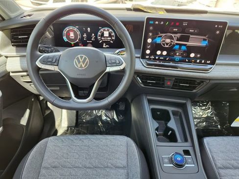 New 2026 Volkswagen Tiguan S FWD image 22