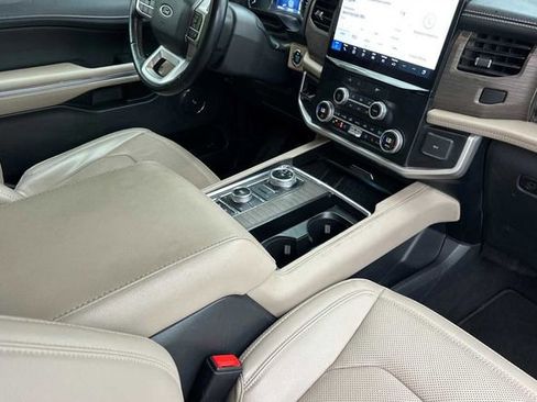 Used 2024 Ford Expedition Max Limited image 14
