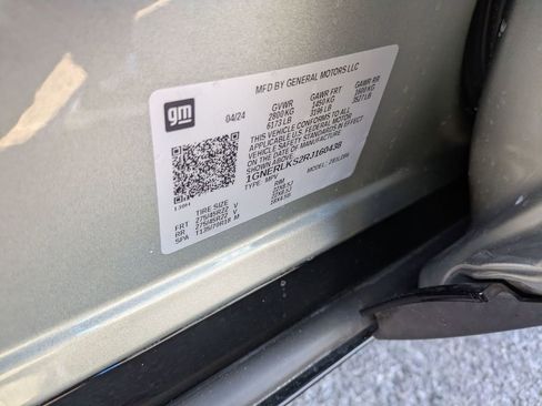 Used 2024 Chevrolet Traverse RS w/ LPO, Floor Liner Package image 31