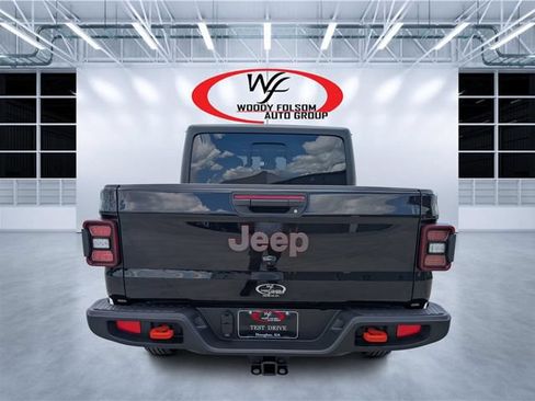 Used 2024 Jeep Gladiator Mojave AWD/4WD image 4