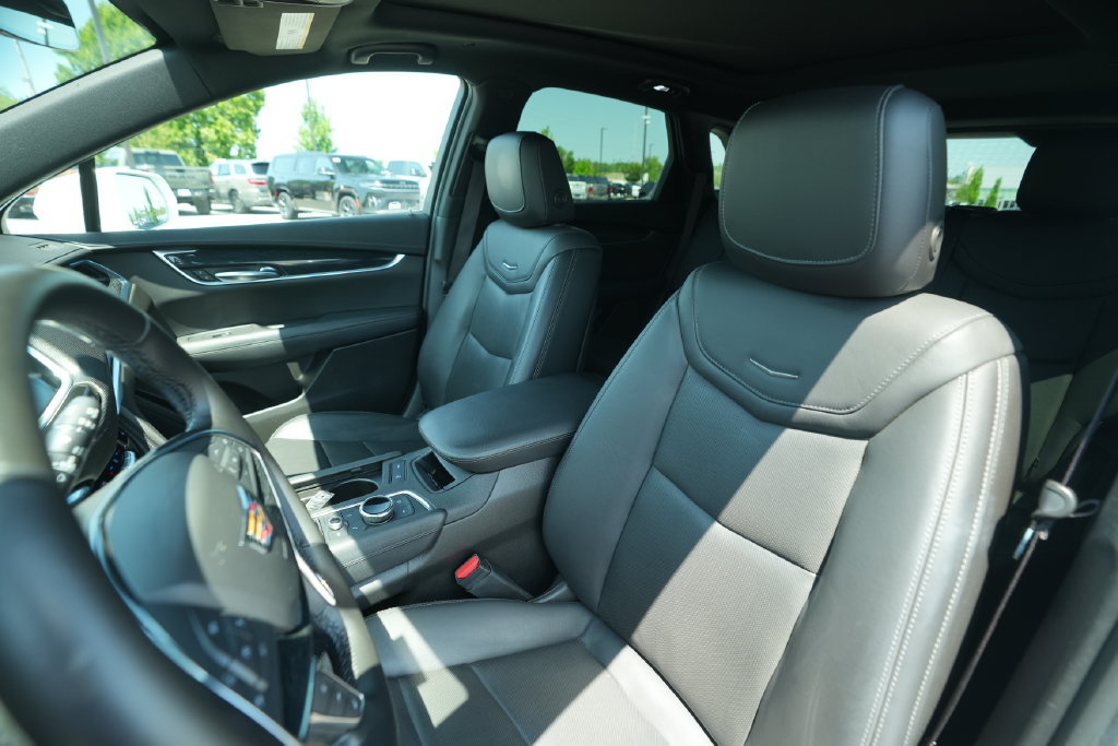 Used 2020 Cadillac XT5 Premium Luxury AWD/4WD image 40