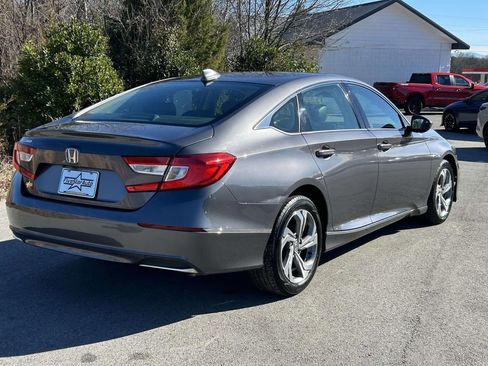 Used 2019 Honda Accord EX image 3