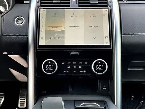 Used 2023 Land Rover Discovery S R-Dynamic image 31