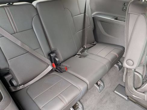 Used 2023 Chevrolet Traverse RS w/ LPO, Floor Liner Package FWD image 30