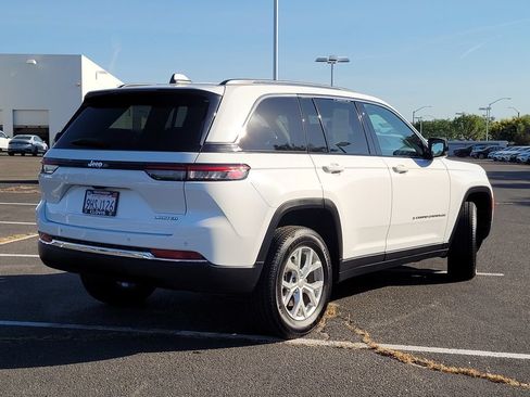 Used 2023 Jeep Grand Cherokee Limited RWD image 6