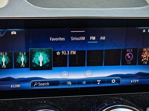 New 2026 Mercedes-Benz GLB 250 4MATIC image 15