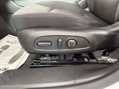 Used 2024 Chevrolet Malibu LT image 33