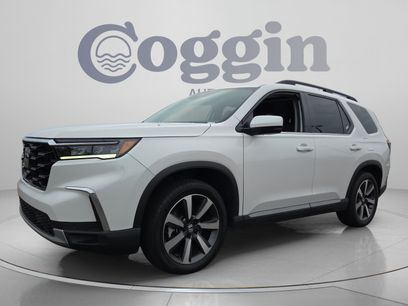 Certified 2025 Honda Pilot Touring