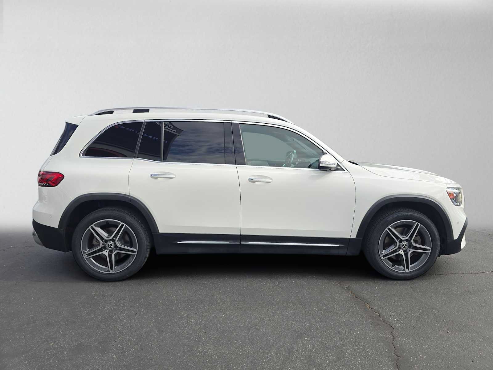Used 2021 Mercedes-Benz GLB 250 image 2