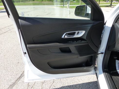 Used 2017 Chevrolet Equinox LT w/ Convenience Package AWD/4WD image 19
