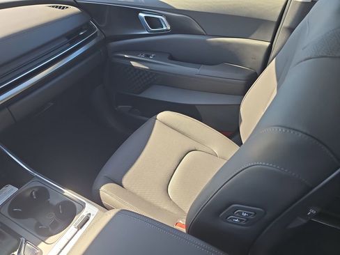 New 2026 Kia Carnival SX Prestige FWD image 16