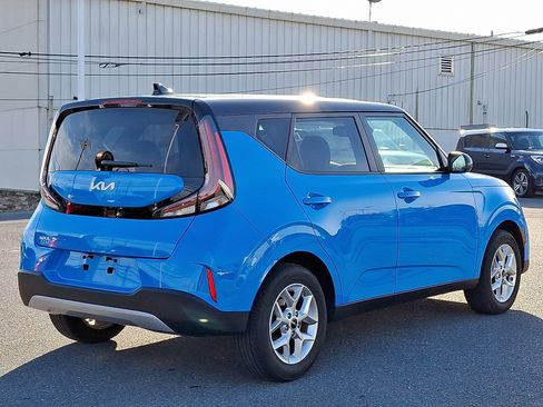 Used 2025 Kia Soul S image 4