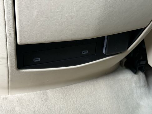 Certified 2024 Cadillac Escalade Premium Luxury image 16