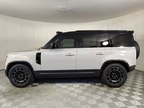 New 2026 Land Rover Defender 110 S AWD/4WD image 3