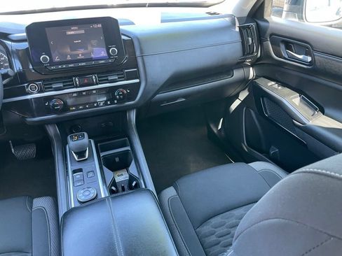 Certified 2023 Nissan Pathfinder SV AWD/4WD image 8