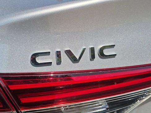 Used 2023 Honda Civic Sport image 13