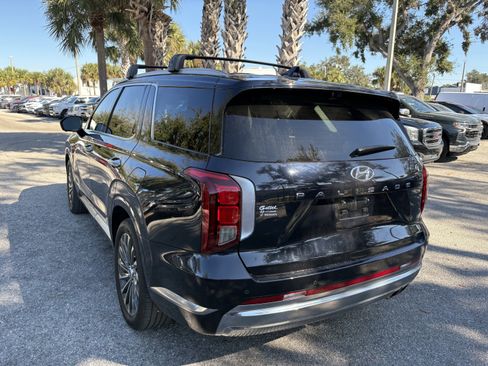 Used 2024 Hyundai Palisade Calligraphy image 5