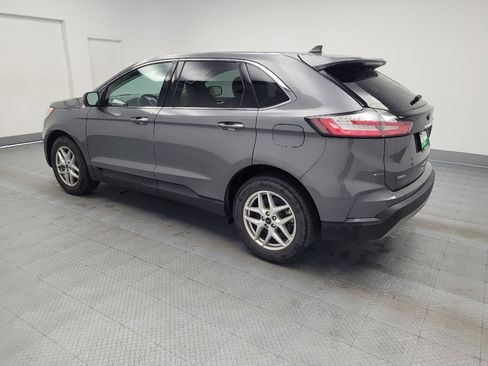 Used 2023 Ford Edge SEL image 3