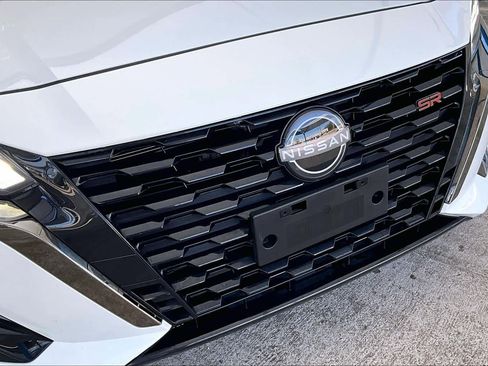 Used 2024 Nissan Altima 2.5 SR w/ SR Premium Package image 30