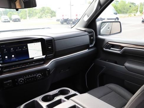 Used 2026 Chevrolet Silverado 1500 LT AWD/4WD image 28