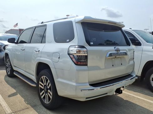 Used 2024 Toyota 4Runner Limited AWD/4WD image 2