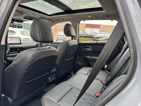 New 2025 Nissan Rogue Platinum w/ Tech Package AWD/4WD image 28