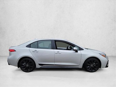 Used 2026 Toyota Corolla SE FWD image 4