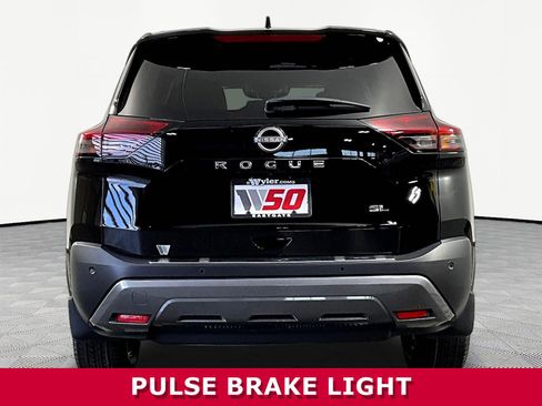Used 2023 Nissan Rogue SL FWD image 5