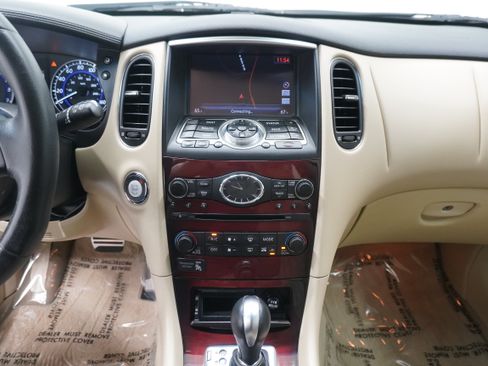 Used 2017 INFINITI QX50 2WD w/ Technology Package image 22