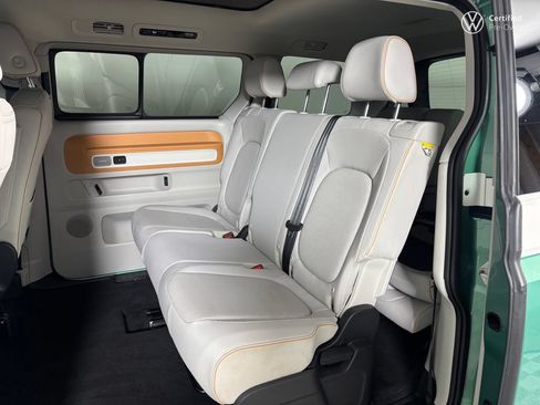 Used 2025 Volkswagen ID. Buzz 1st Edition RWD image 29