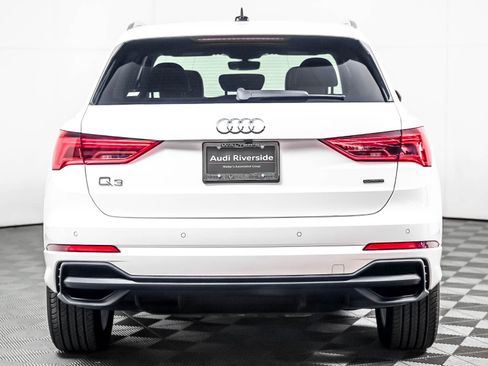 Used 2023 Audi Q3 2.0T Premium w/ Convenience Package AWD/4WD image 7